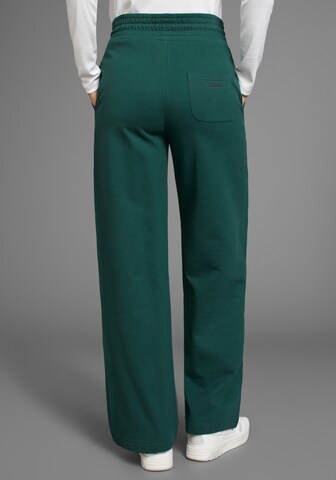 KangaROOS Loosefit Hose in Grün