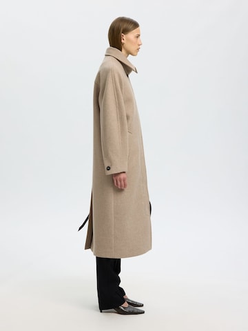 SELECTED Välikausitakki 'SLWRAEY' värissä beige