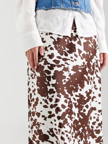 Gonna 'PCMARI' di PIECES in marrone