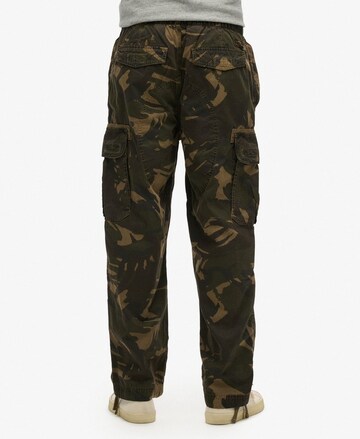 Superdry Loosefit Cargobroek in Bruin