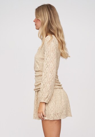 Robe Cloud5ive en beige