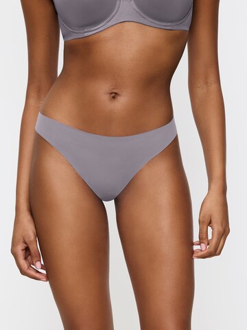 TRIUMPH String 'Red Label Pretty Micro' in Grau: Vorderseite