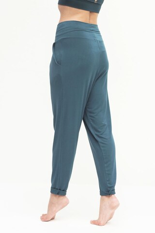 Kismet Yogastyle Slim fit Workout Pants 'Emerald' in Green