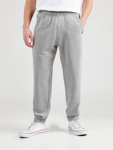 G-STAR Tapered Hose 'Essential' in Grau: Vorderseite