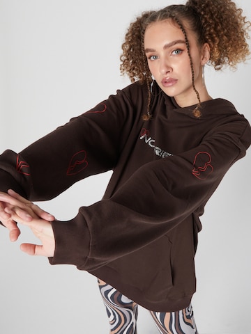 Sweat-shirt 'Biba' SHYX en marron