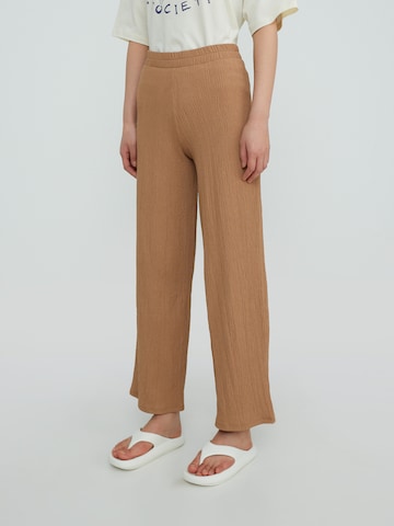 EDITED Wide leg Pants 'Philine' in Brown: front