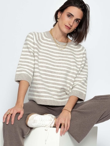 SASSYCLASSY Sweater in Grey