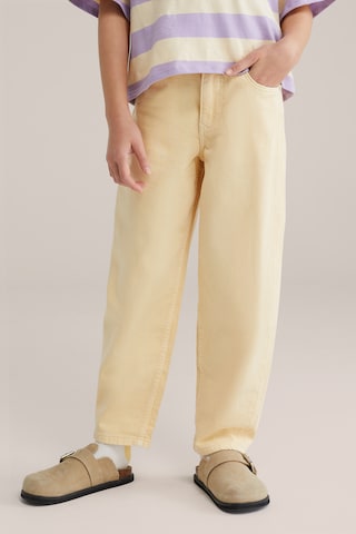 WE Fashion Regular Jeans in Yellow: front