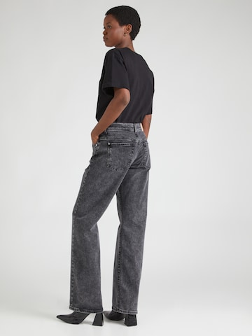 7 for all mankind Regular Jeans 'Never More' in Grijs