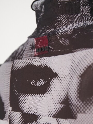 HUGO - Camiseta 'Deuphoria' en gris