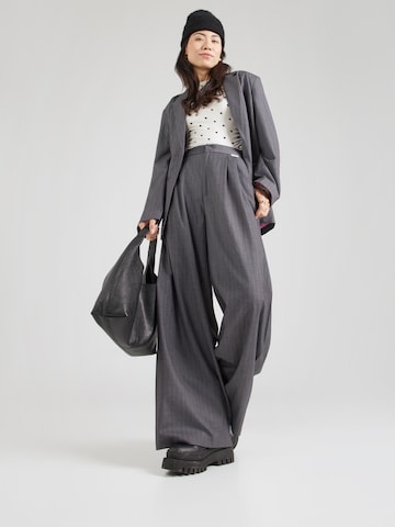 Wide Leg Pantalon à pince 'Leana' OH APRIL en gris