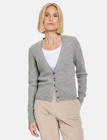 GERRY WEBER Gebreid vest in Grijs: voorkant