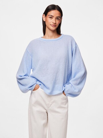 Pull-over 'PCIDA' PIECES en bleu : devant
