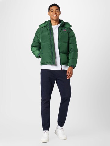 Tommy Jeans Kurtka zimowa 'ALASKA' w kolorze zielony