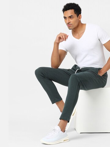 Campus Sutra Regular Pants in Green