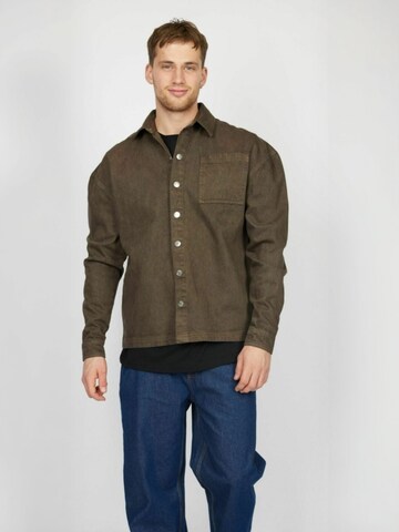 Denim Project - Ajuste regular Camisa ' DPColor ' en marrón: frente