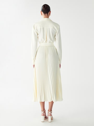 WillaHaljina 'Mckendi' - bež boja