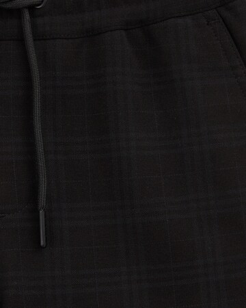 WE Fashion Regular Trousers in Black