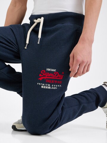 Superdry Tapered Hose in Blau