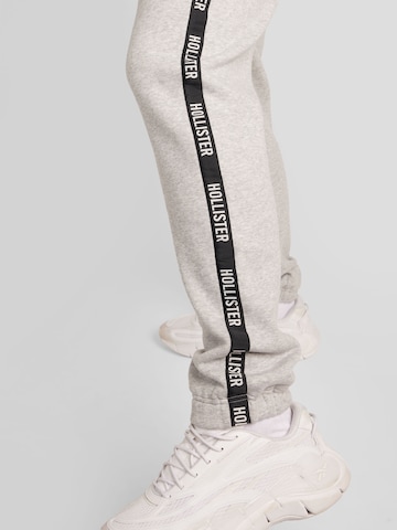Tapered Pantaloni di HOLLISTER in grigio