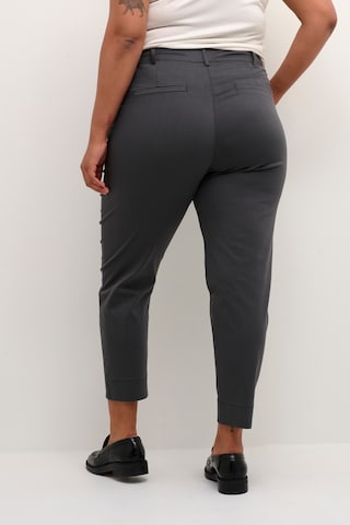 KAFFE CURVE Skinny Hose 'Leana' in Grau