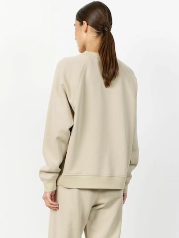 Levete Room Trui ' LR-NUKA 11 ' in Beige