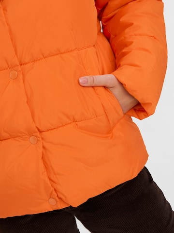 VERO MODA Zimska jakna 'Gemma Holly' | oranžna barva