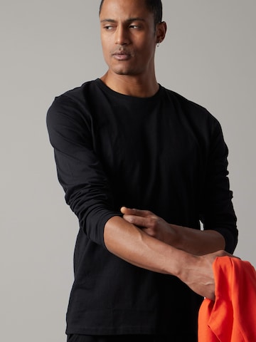OWN Off With Nature - Camiseta en negro