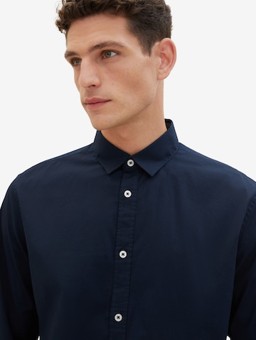 Coupe regular Chemise TOM TAILOR en bleu