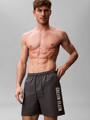 Regular Shorts de bain Calvin Klein Swimwear en bleu