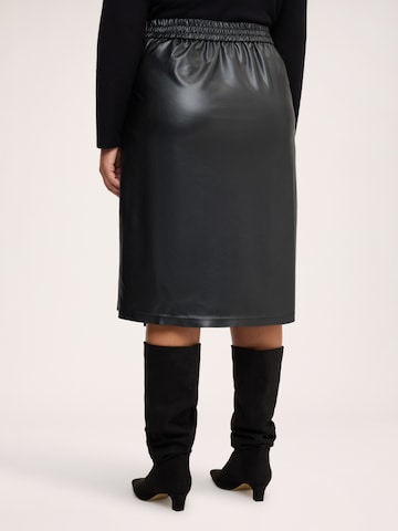 Gonna di Fiorella Rubino in nero