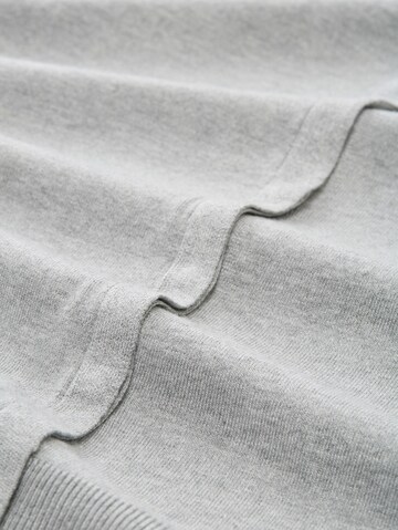 TOM TAILOR Gebreid vest in Grijs