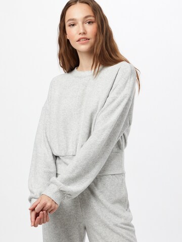 Gilly Hicks - Sweatshirt 'SHRUNKEN' em cinzento: frente