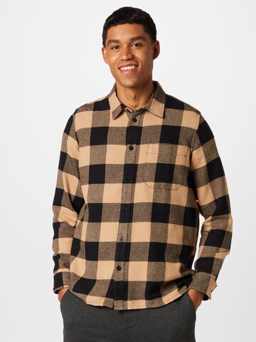 DEDICATED. Regular fit Overhemd in Bruin: voorkant
