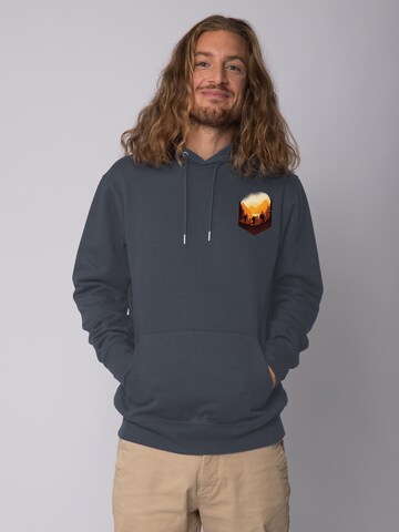 Felpa ' Hiking in the mountains ' di Watapparel in grigio: frontale
