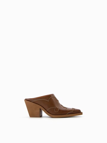 Mule Bershka en marron