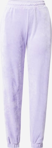 Effilé Pantalon Urban Classics en violet : devant