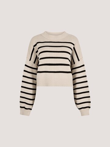 Apricot Sweater in Grey