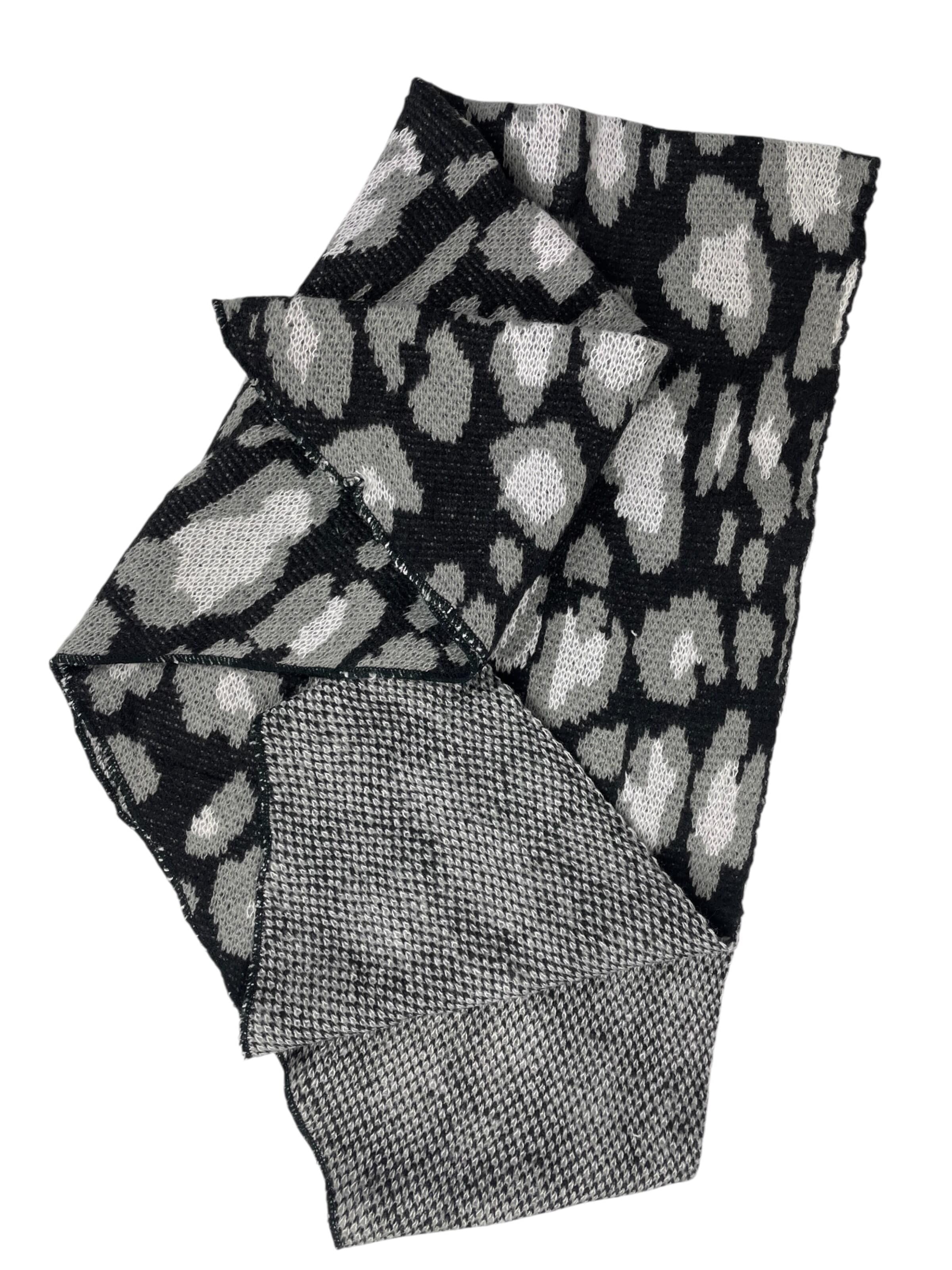 Kumixi Scarf 'Leopard' in Black