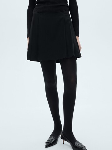 Fustă 'Grunge' de la MANGO pe negru: față