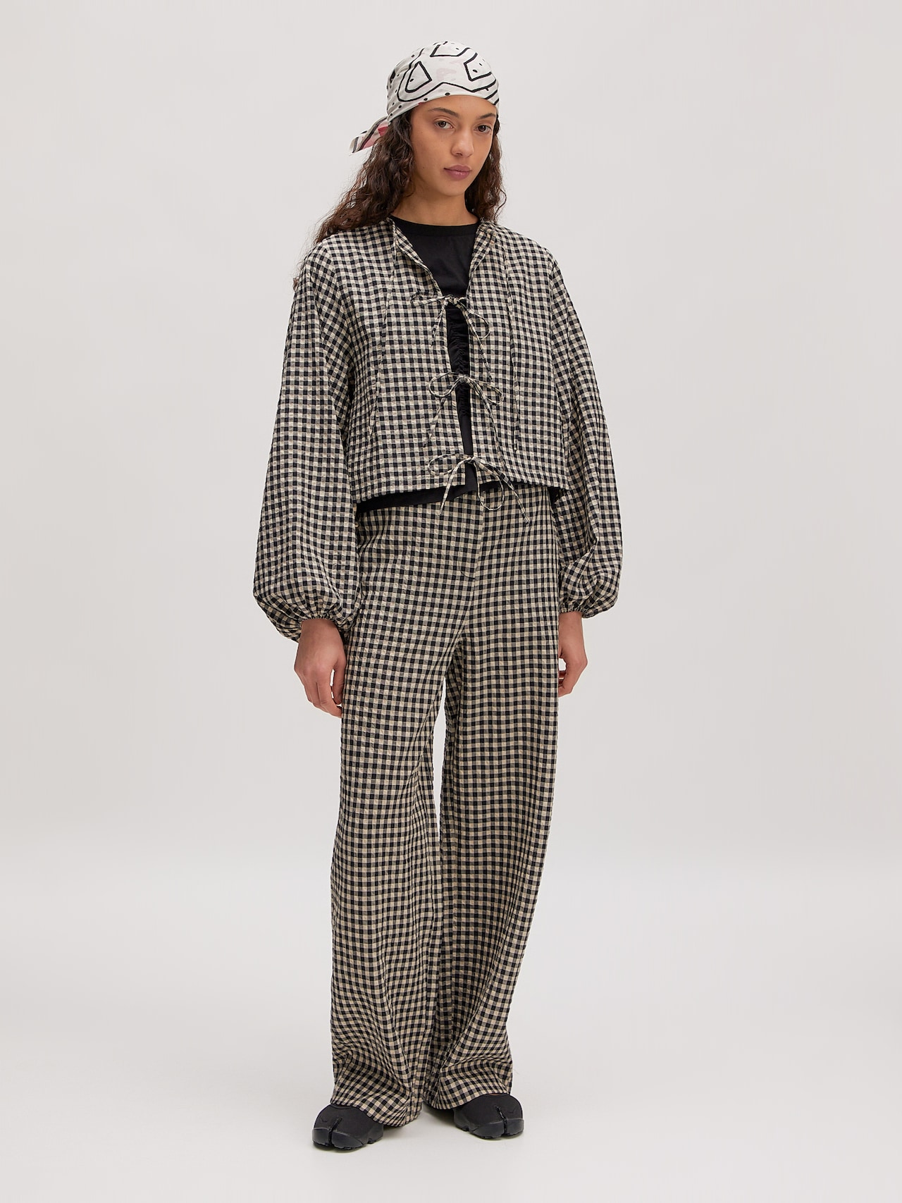 EDITED Blouse 'Lisanne' Zwart