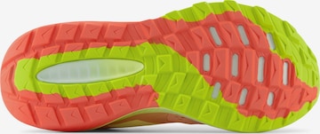 Scarpa da corsa 'DynaSoft Nitrel V5' di new balance in arancione