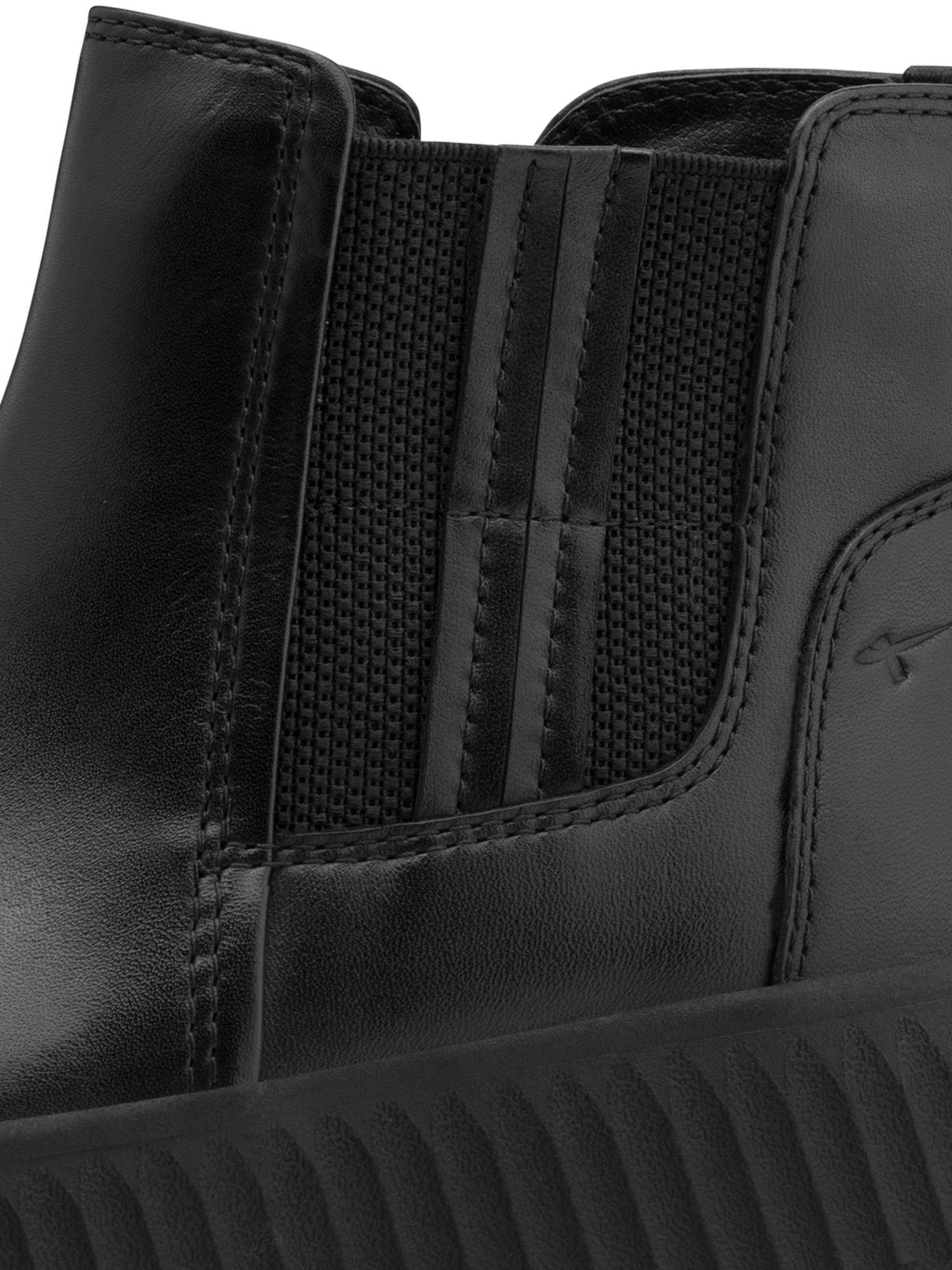 Tamaris Bootie in Black