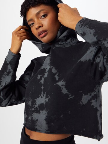 Urban Classics Sweatshirt in Black