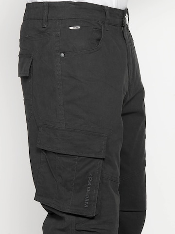 KOROSHI - Regular Calças cargo em preto