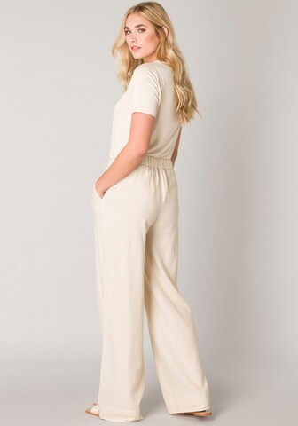 BASE LEVEL Loose fit Pants in Beige