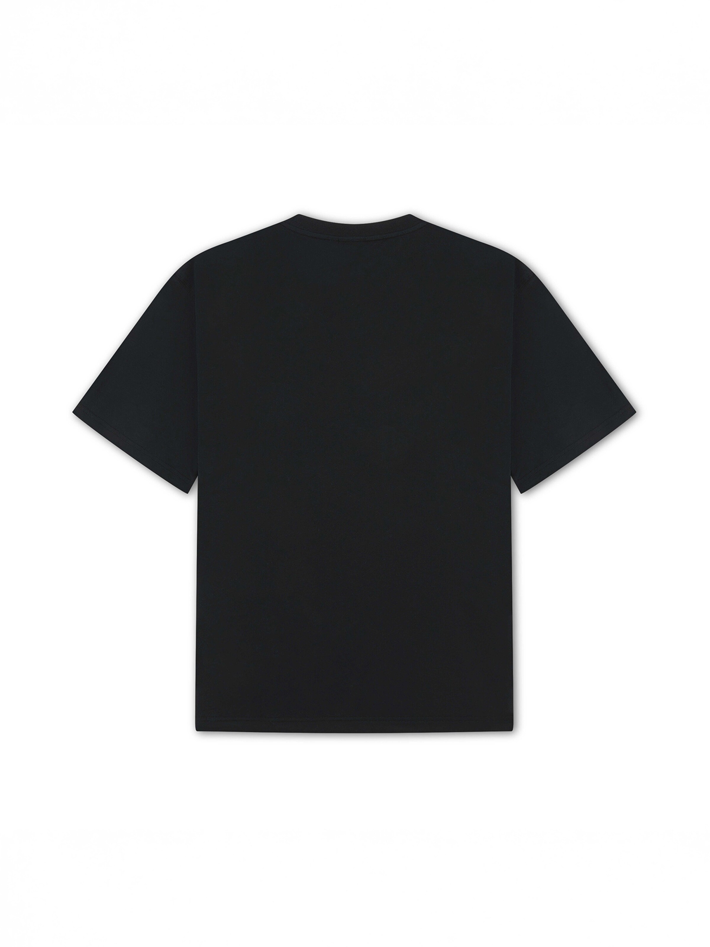 Tricou de la AND1 pe negru