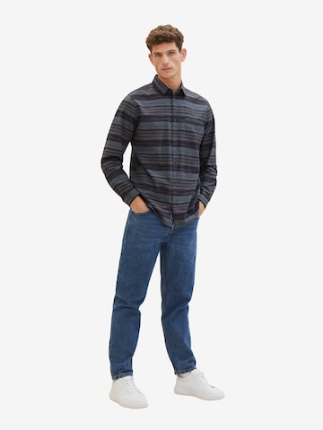 TOM TAILOR جينز مضبوط قميص بلون أزرق