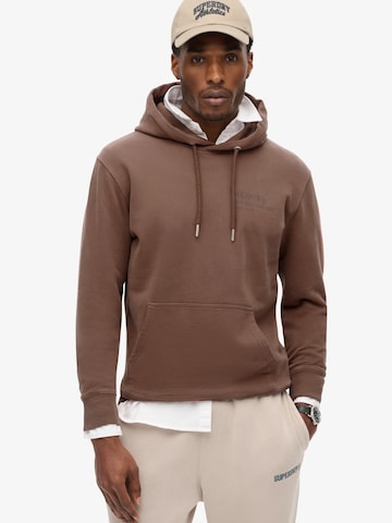 Superdry & Co Суичър в кафяво: отпред