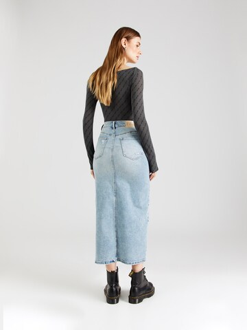 Jupe Tally Weijl en bleu : derrière
